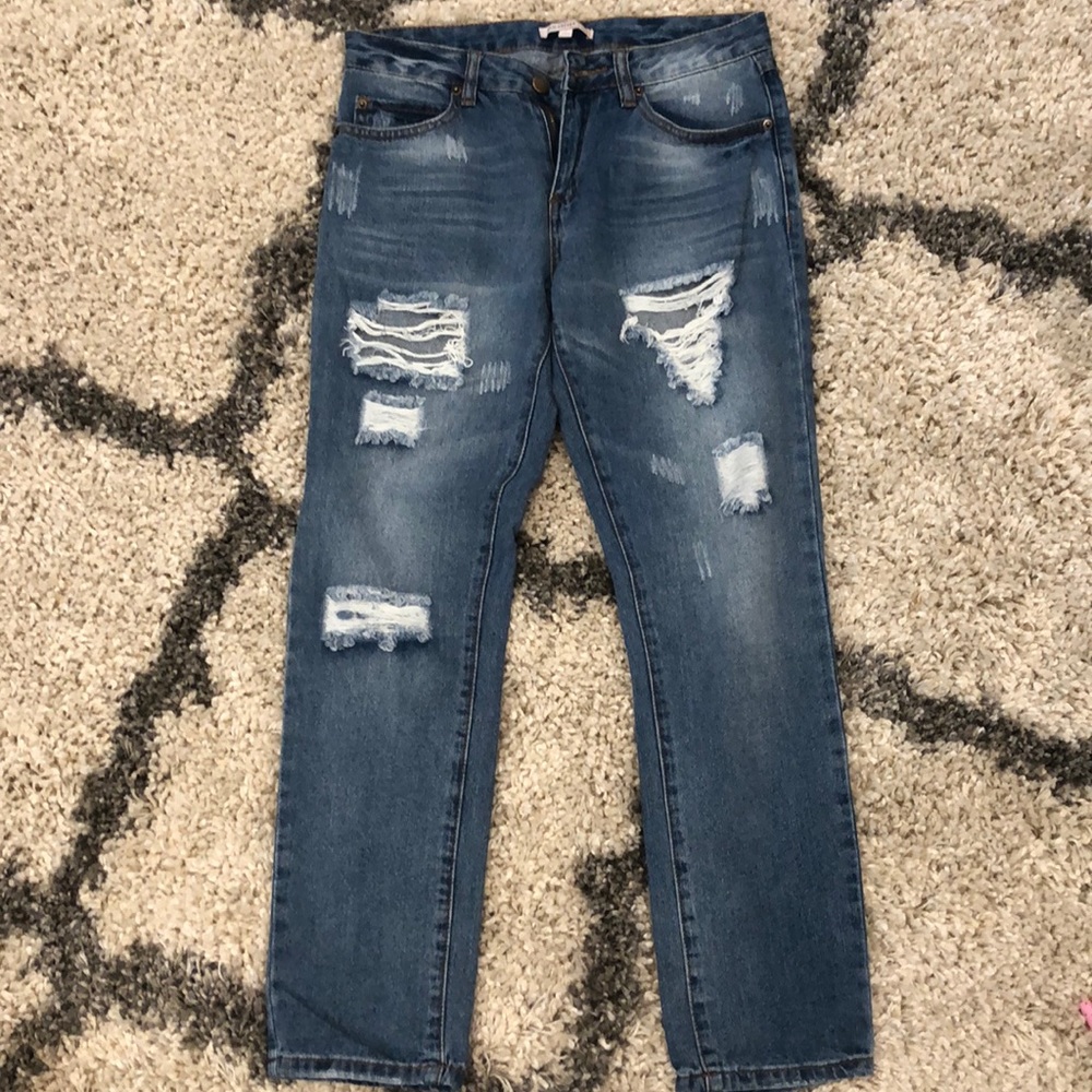 NWOT BLU PEPPER MOM JEANS WITH DISTRESSING